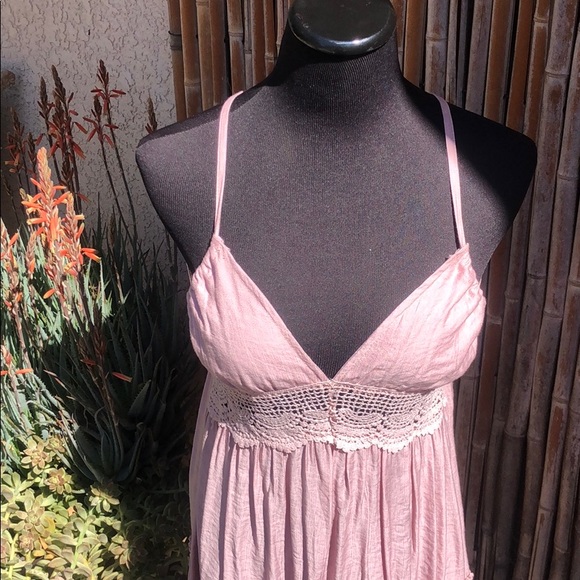 BRAND NEW Pink Cotton & Crochet Lace Open Back Ruffle Hem Halter Dress Sz Large - Picture 7 of 14